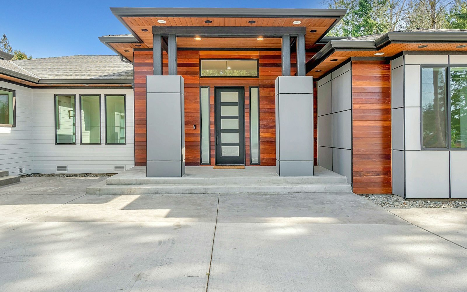 Contemporary riverside townhomes