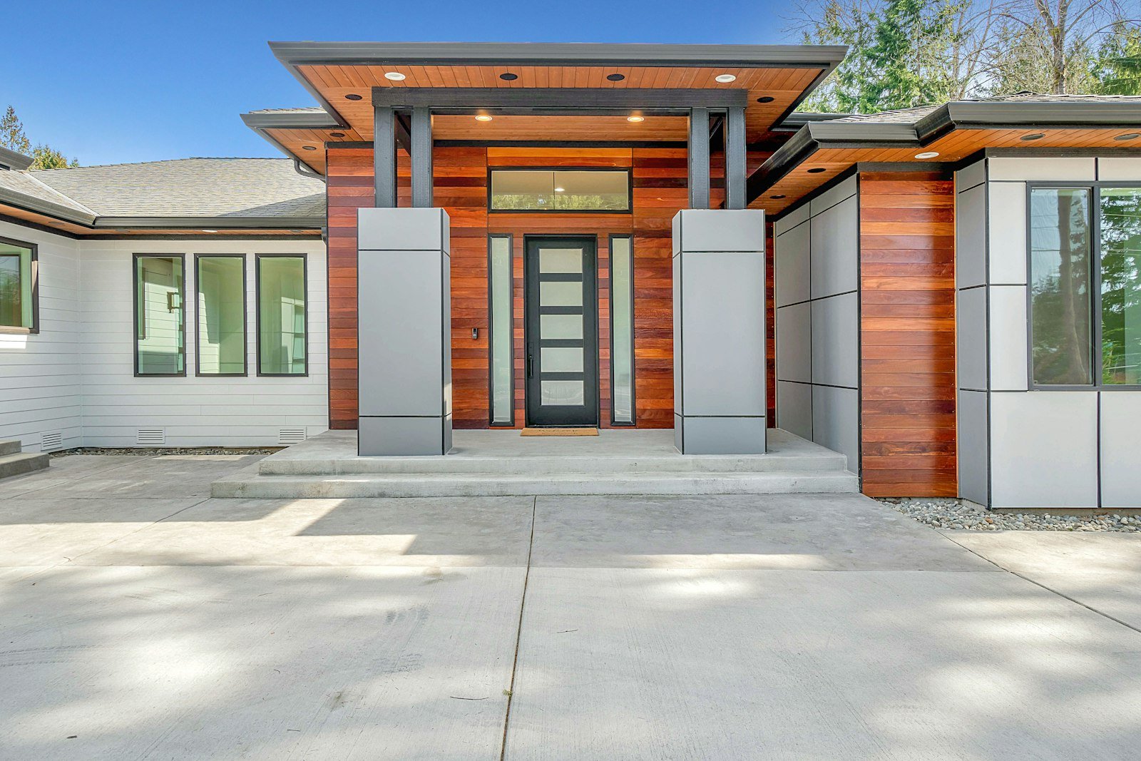 Contemporary riverside townhomes