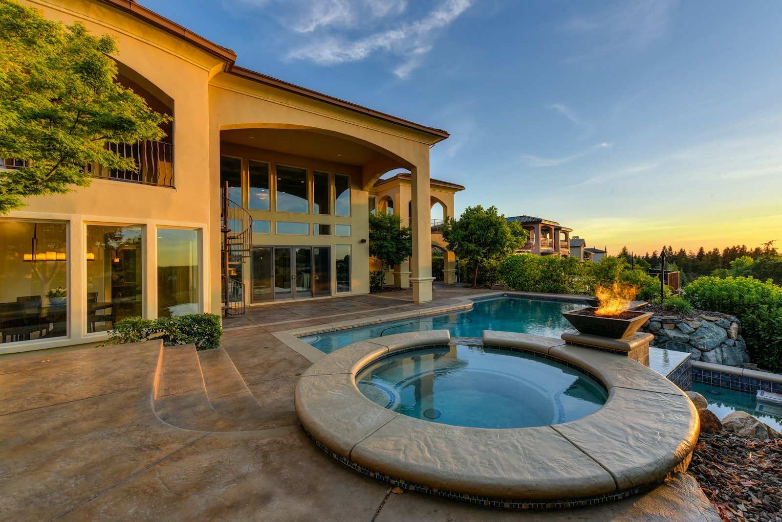 Maple Grove home with a front lawn